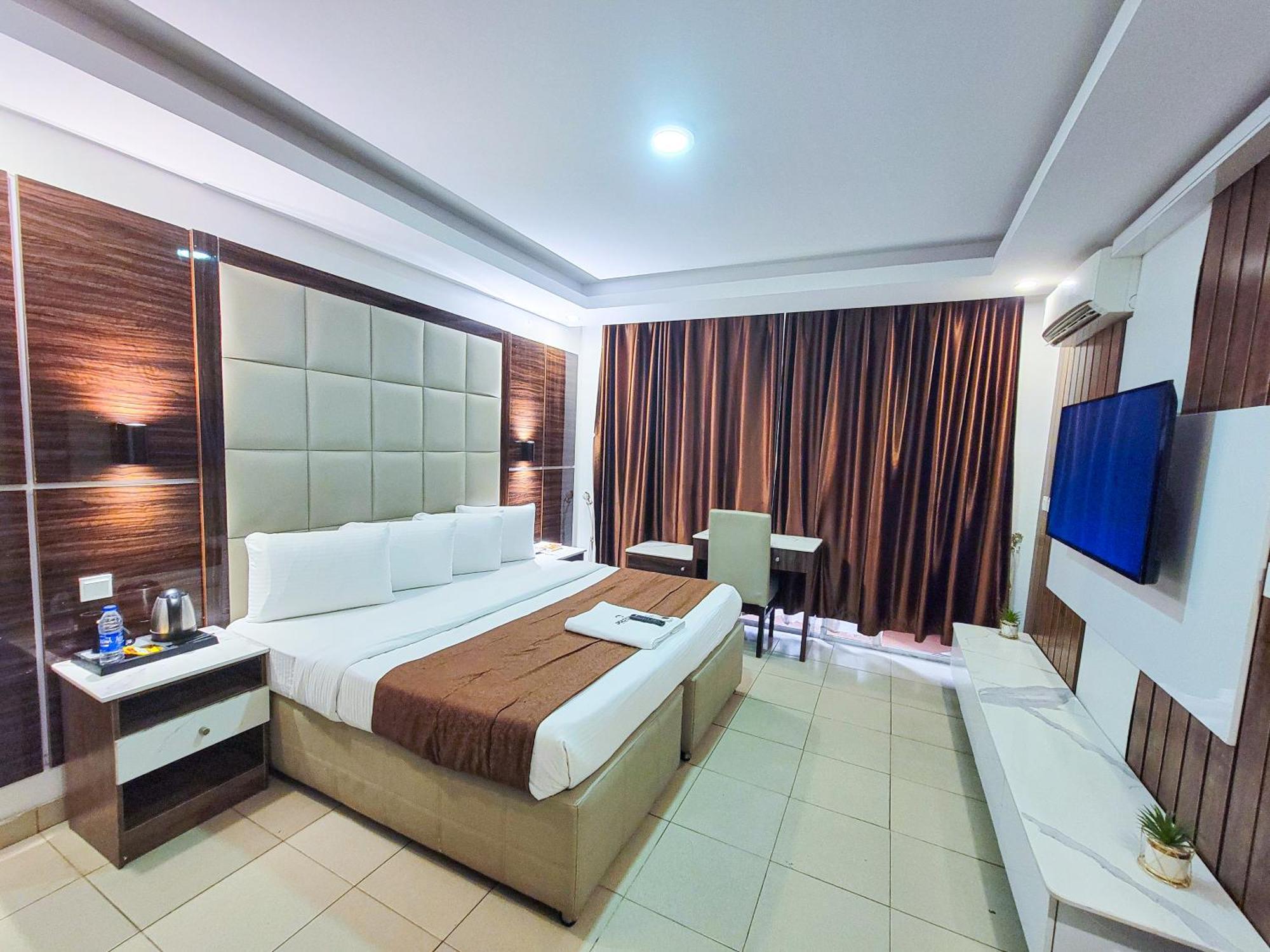 Presken Hotels @ Victoria Island Apese Bagian luar foto