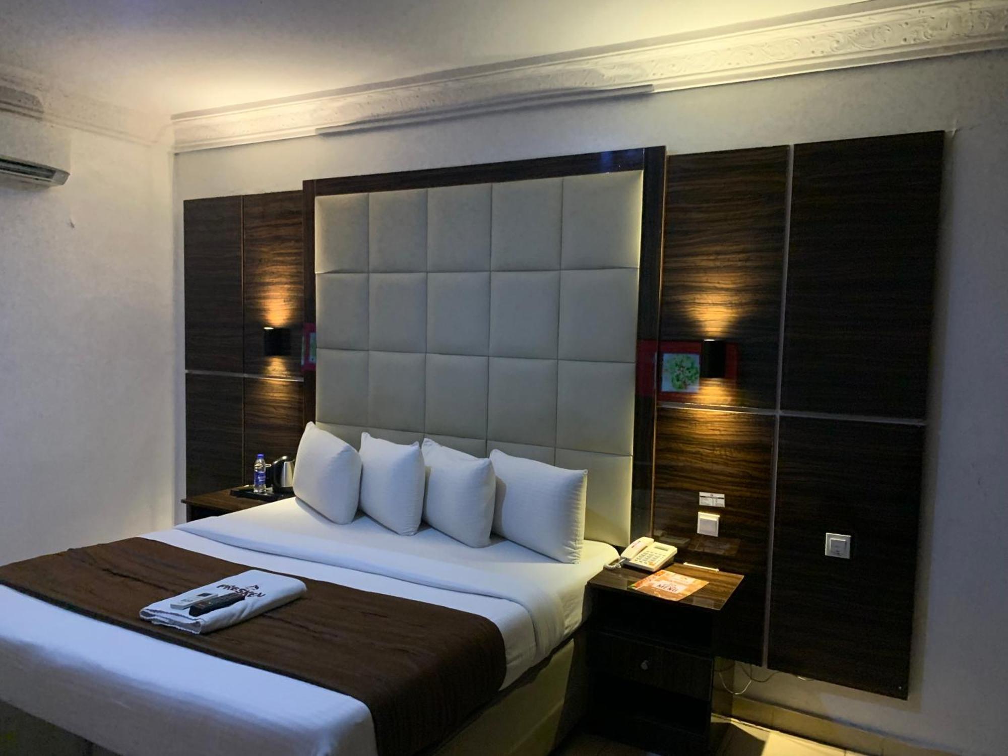 Presken Hotels @ Victoria Island Apese Bagian luar foto