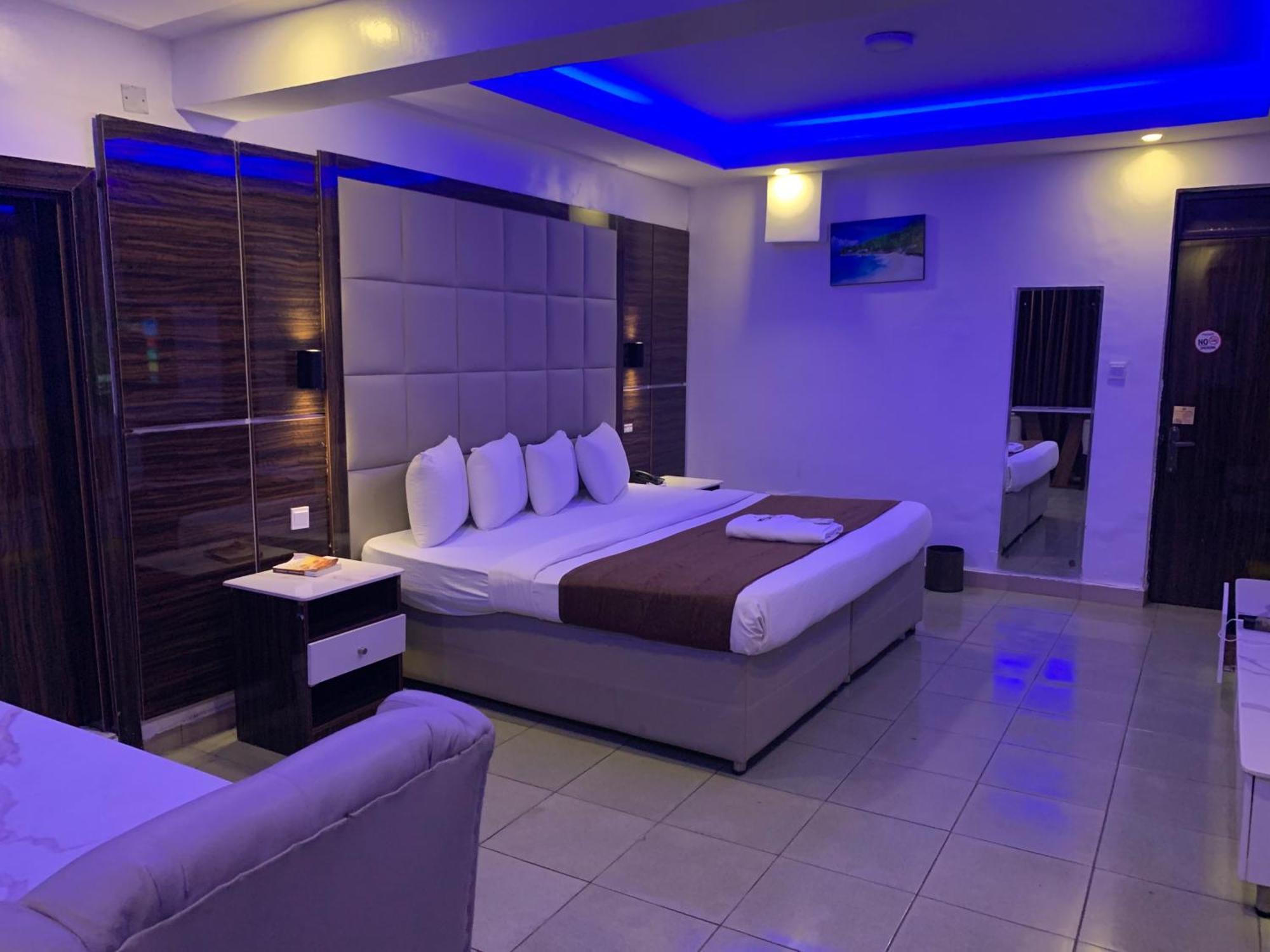 Presken Hotels @ Victoria Island Apese Bagian luar foto